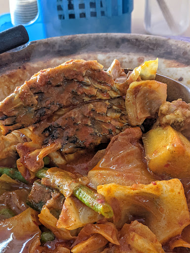 Yi Sheng Chicken Rice Pot