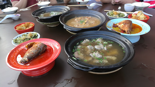 笨珍阿烽肉骨茶