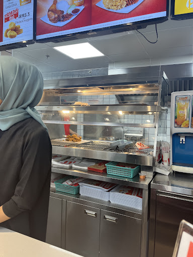 AllAce Segamat, Sia Her Yam