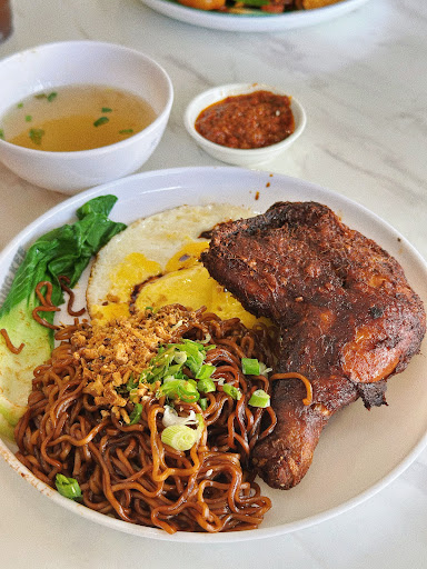 HONG KEE KOPITIAM 豐记 @ NIBONG TEBAL