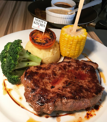 Moon's Kitchen (Putra Heights)