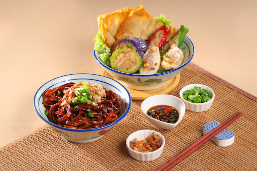 Long Chong Lai Kopitiam 龍众來食堂